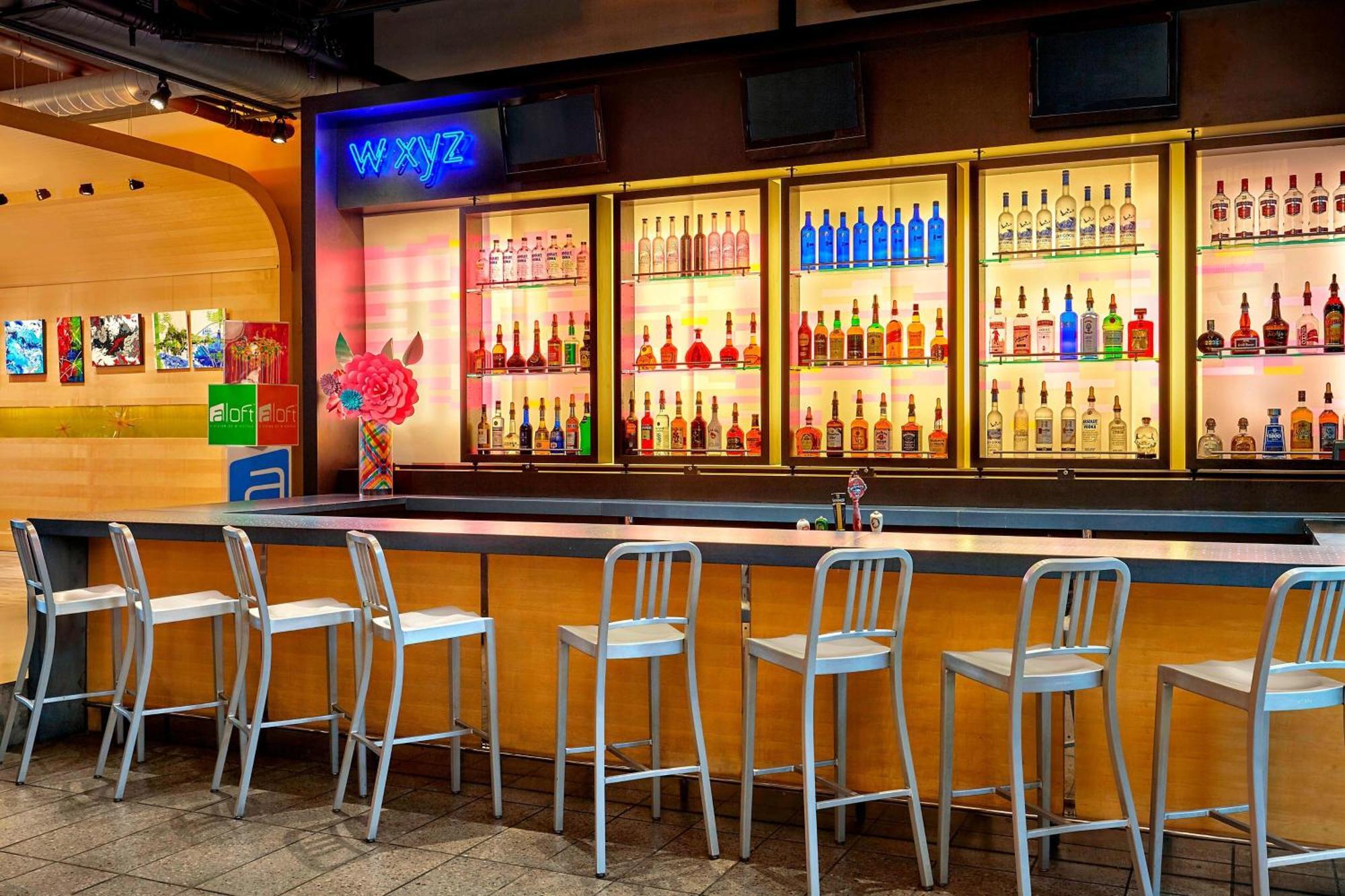 Aloft Montreal Airport Hotel Dorval Ngoại thất bức ảnh