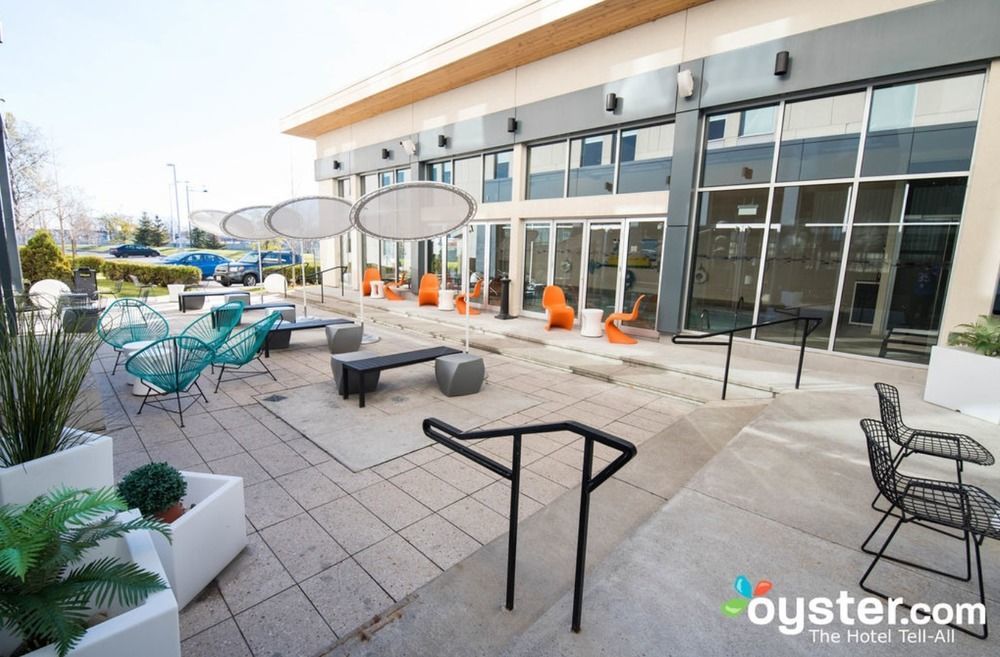 Aloft Montreal Airport Hotel Dorval Ngoại thất bức ảnh